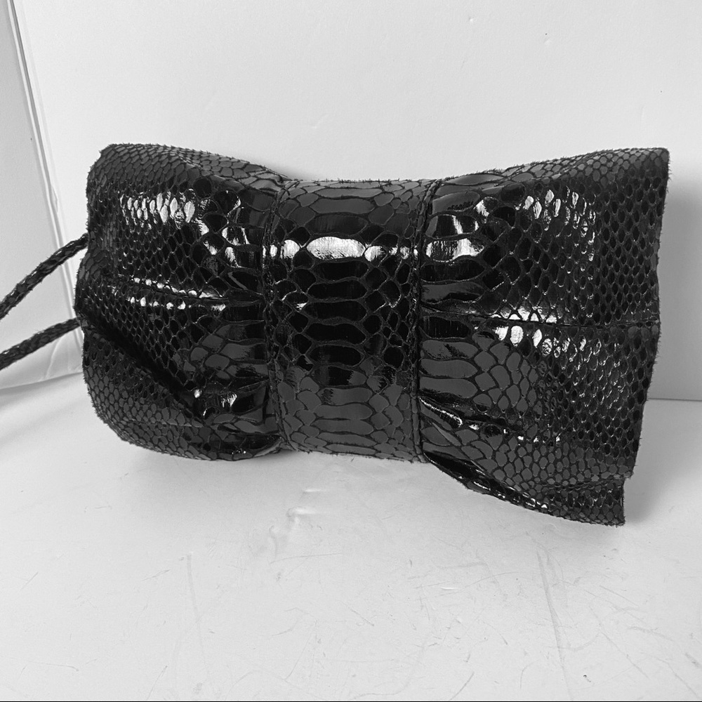 Iman Black Jeweled Broche  Snake Embossed Crossbody Bow Clutch Evening Bag. - Picture 6 of 16